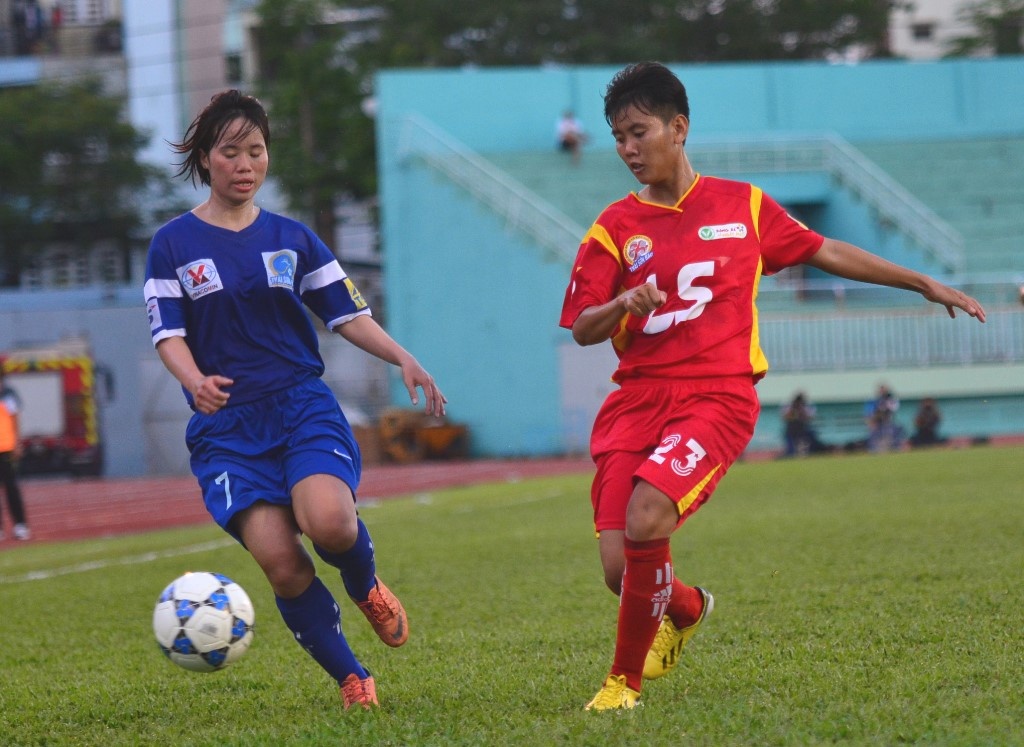 HLV nguoi Nhat che the luc cau thu nu Viet Nam hinh anh