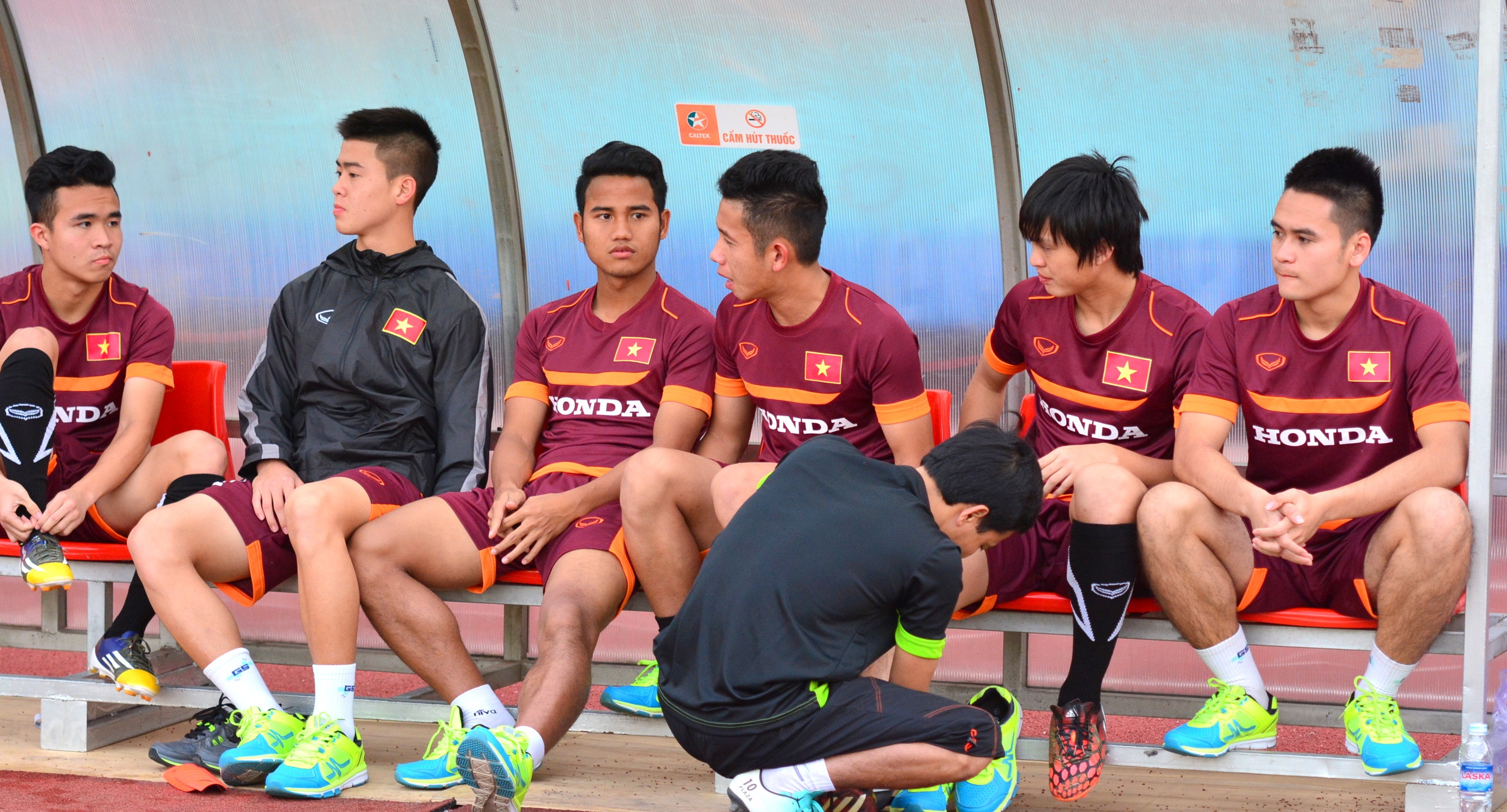 Olympic Việt Nam có nhiều trường hợp bị chấn thương, chưa thi đấu một phút nào kể từ ngày tập trung.