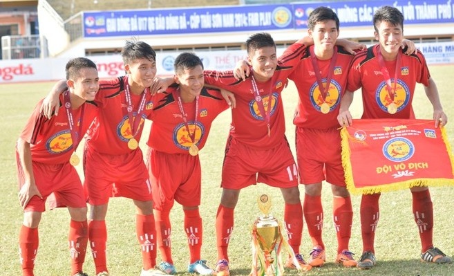 Lo PVF tuyen sinh hoc vien moi hinh anh