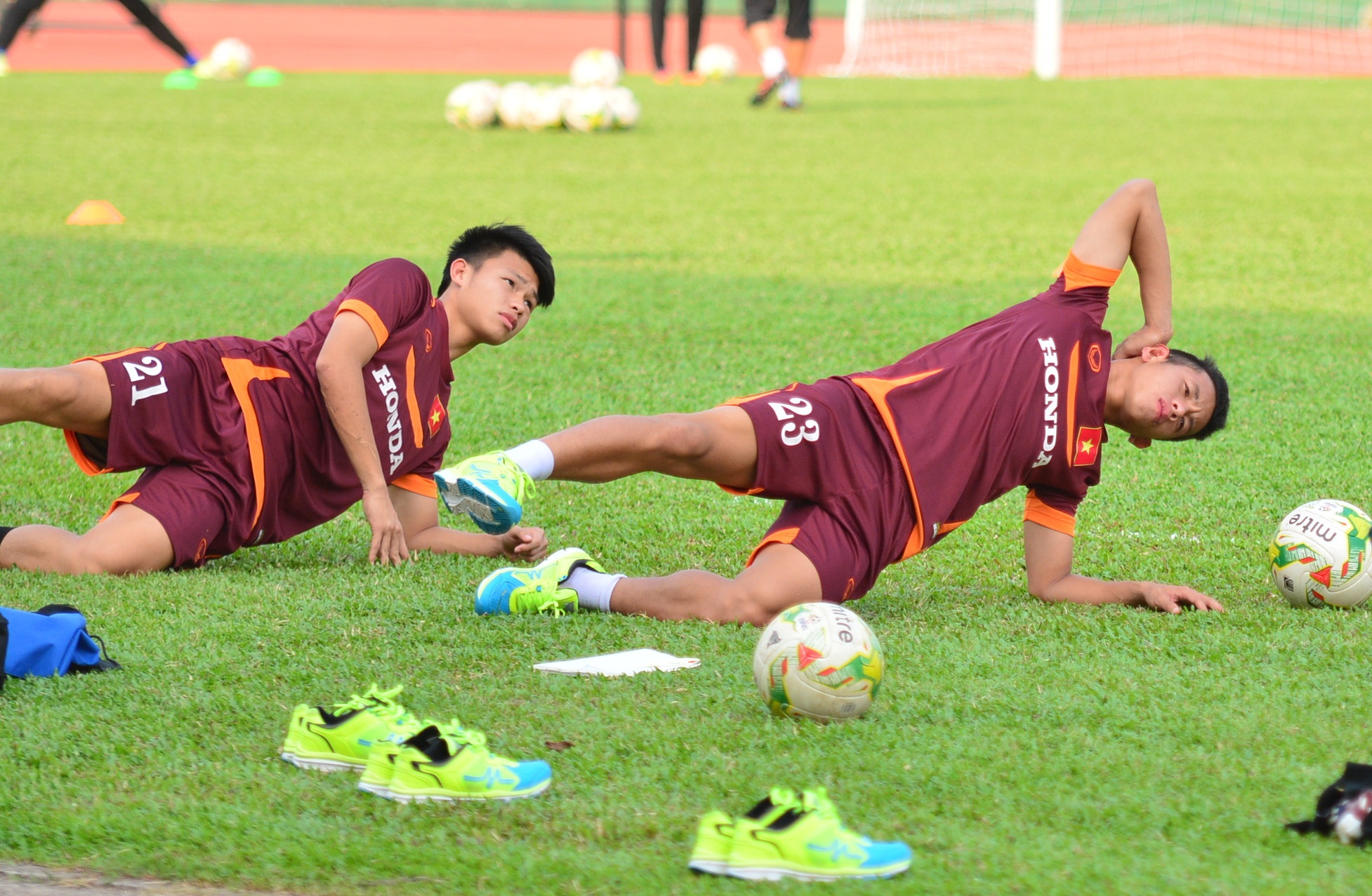 Danh sach nhung cau thu co nguy co chia tay doi Olympic hinh anh