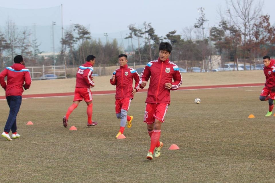 B.Binh Duong gap kho khi cham tran nha vo dich Han Quoc hinh anh