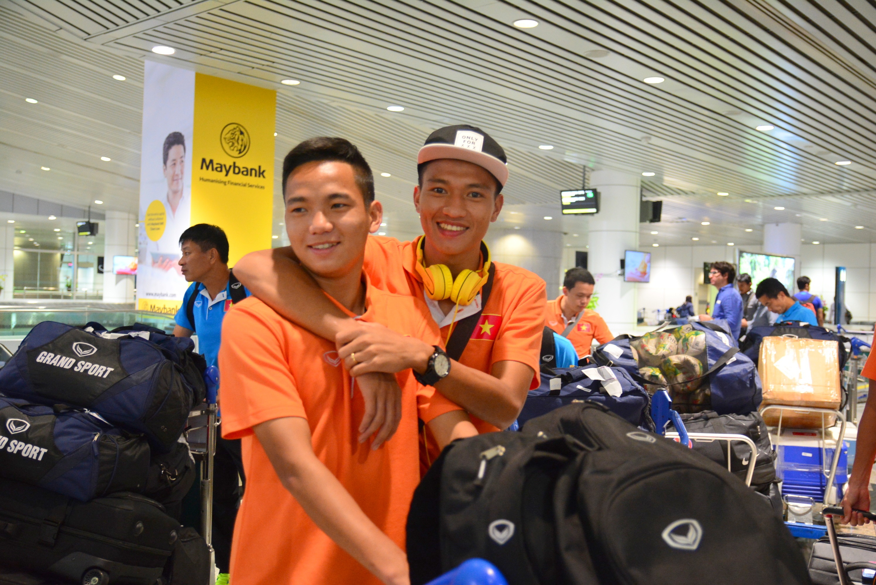 Olympic Viet Nam dat chan den Malaysia hinh anh