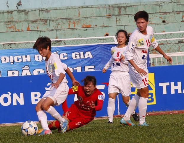 Tuyen nu Ha Noi doi mua ban thang, giu mach bat bai hinh anh