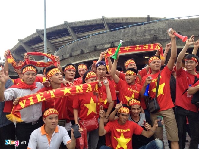 CĐV Việt Nam đã sẵn sàng đến sân Shah Alam cổ vũ cho đội Olympic Việt Nam vào ngày mai 27/3.