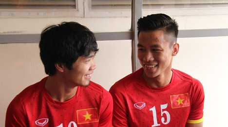 Cong Phuong, Que Ngoc Hai sau anh em la doi thu hinh anh