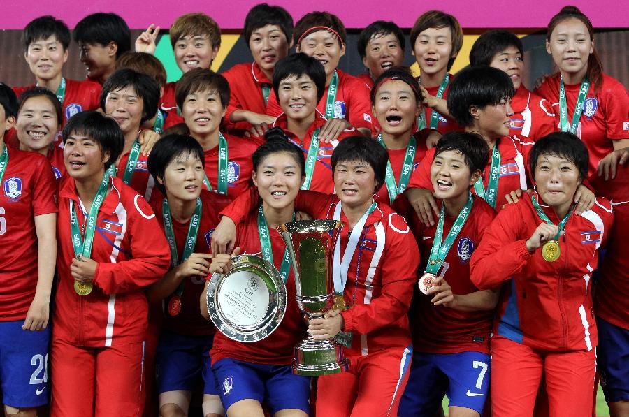 Đội tuyển bóng đá nữ CHDCND Triều Tiên bị FIFA cấm tham dự World Cup 2015, Asian Cup 2014 nhưng vẫn được dự ASIAD 2014 và giải vô điịch bóng đá nữ Đông Á 2013