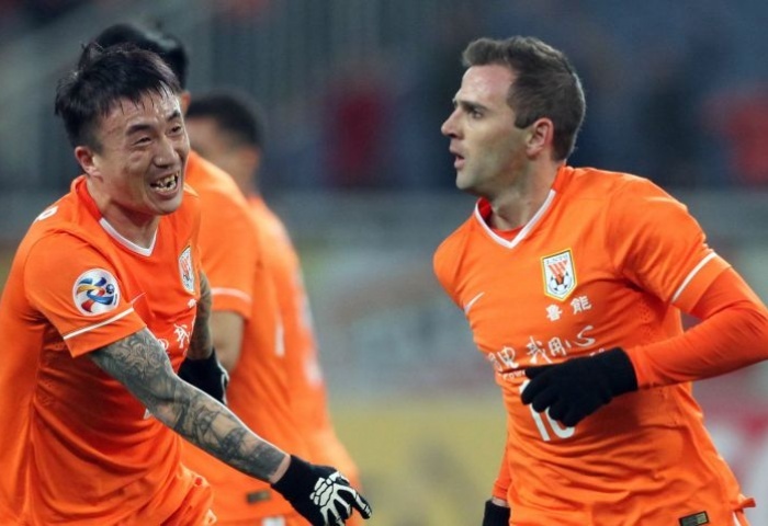 Doi bong Trung Quoc khong muon mat diem truoc B.Binh Duong hinh anh