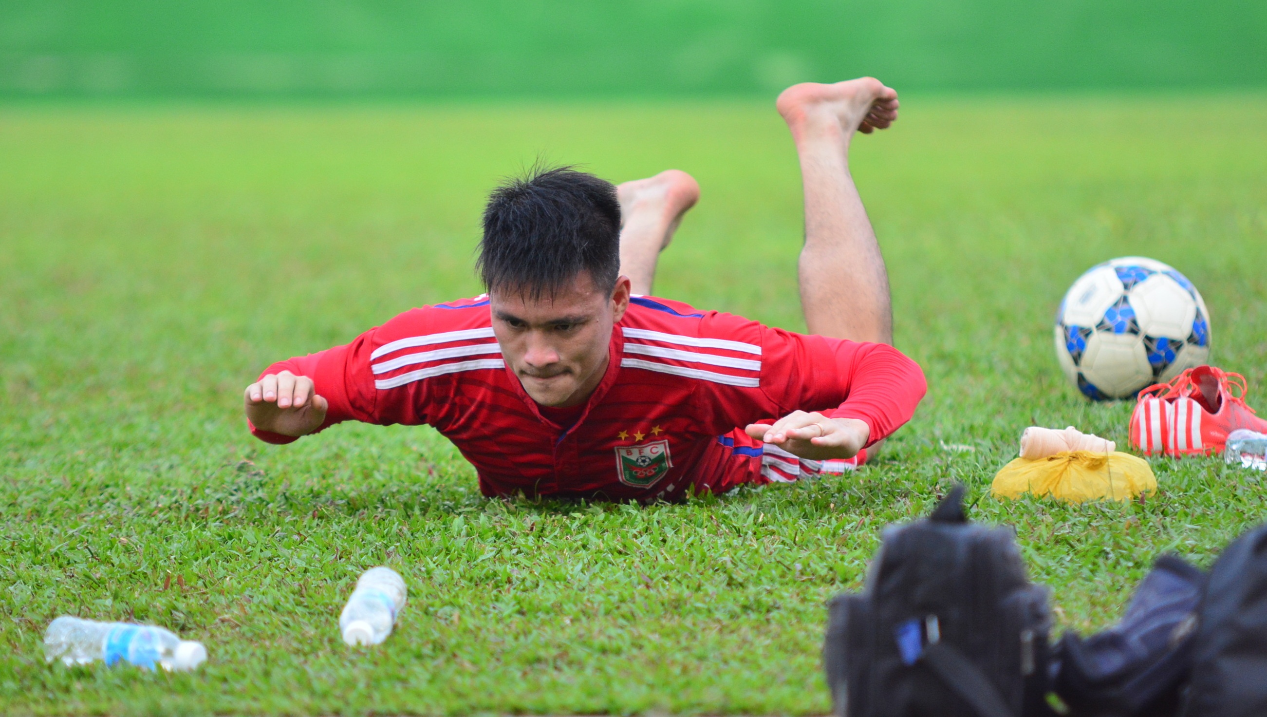 Cong Vinh hang say tap luyen tim suat da chinh hinh anh