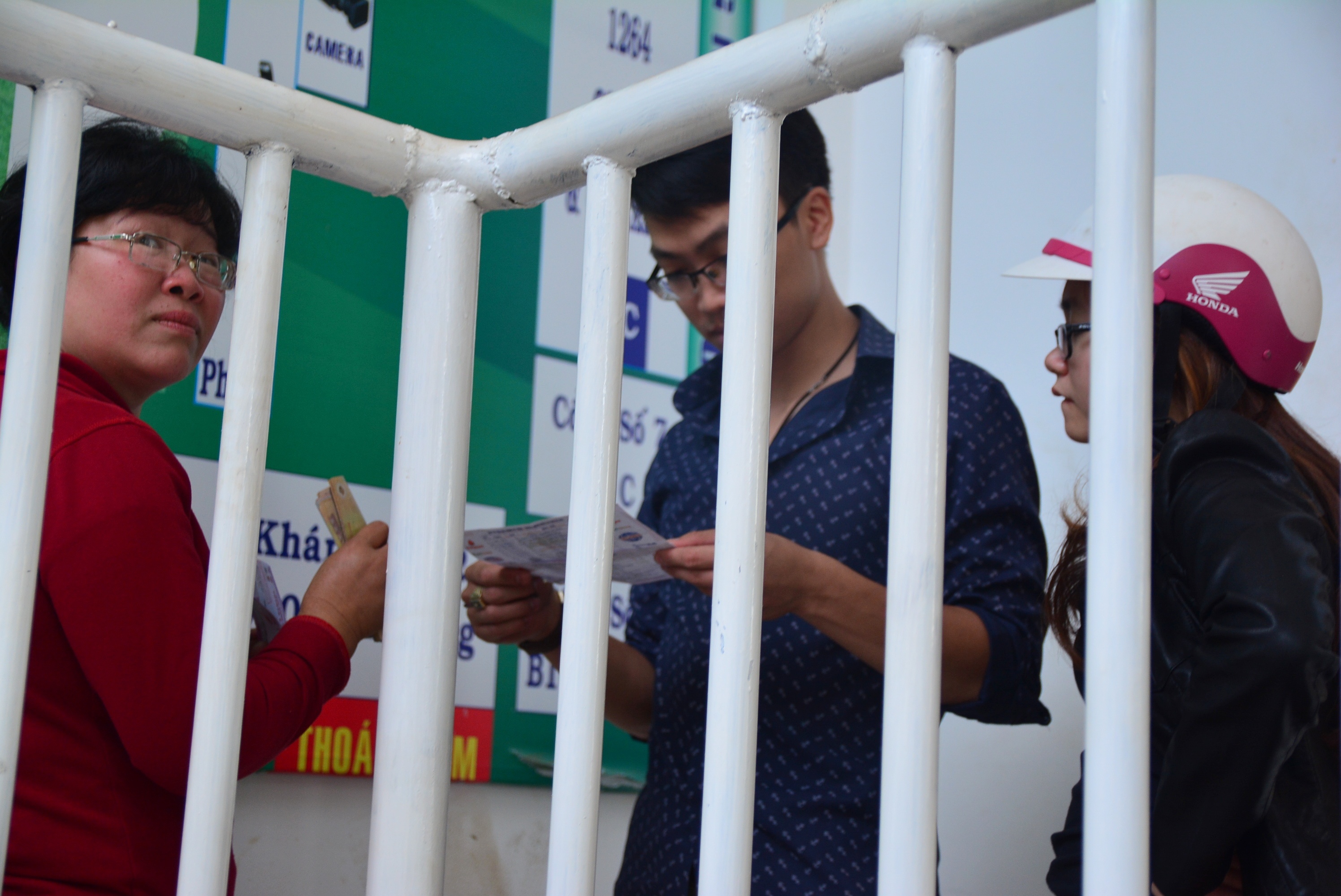 Ve xem HAGL het sot hinh anh