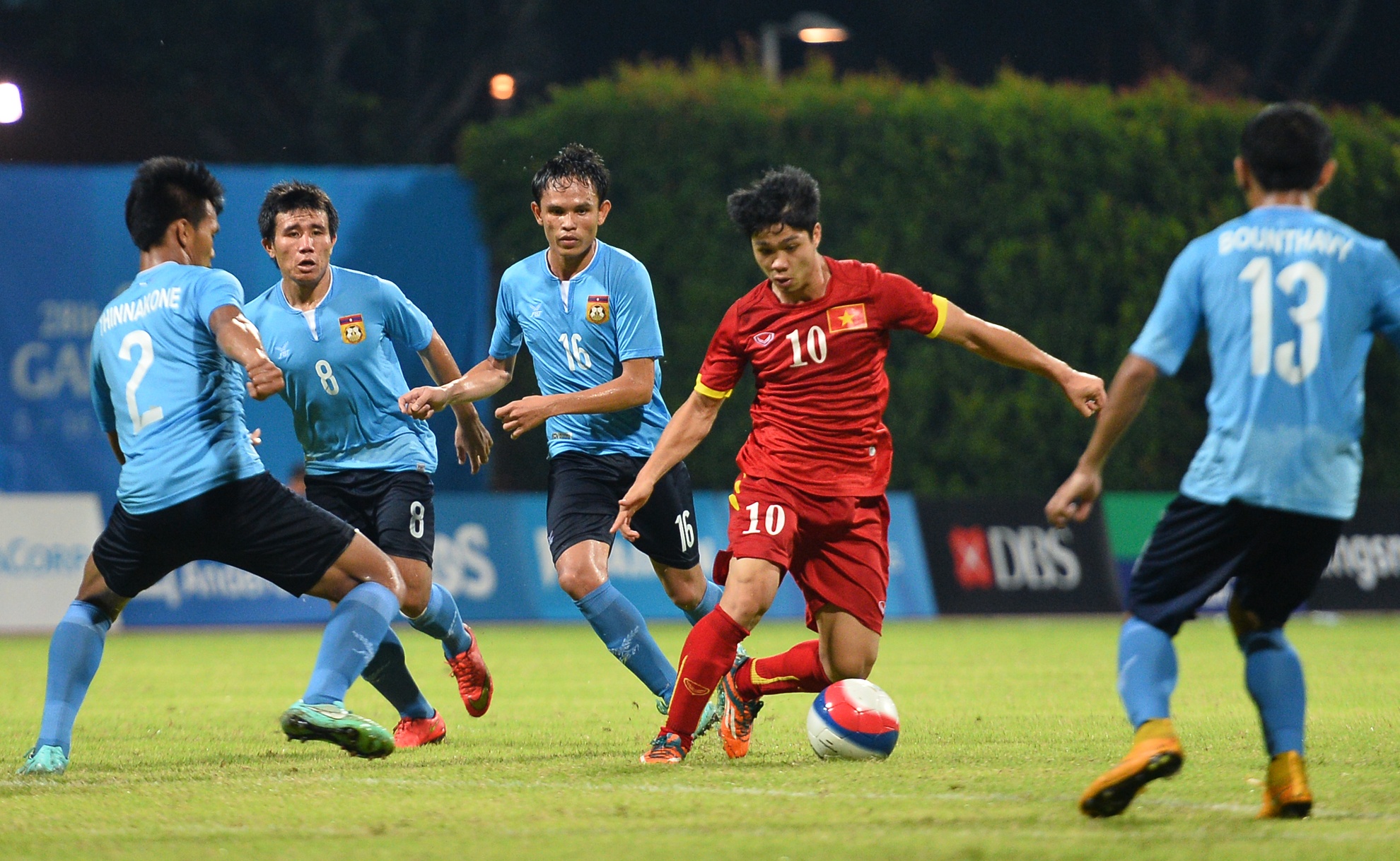 U23 Viet Nam thang tran nho pha bong hong hinh anh