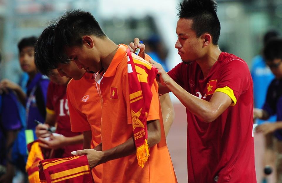 U23 Viet Nam ky tang nguoi ham mo sau khi vao ban ket hinh anh