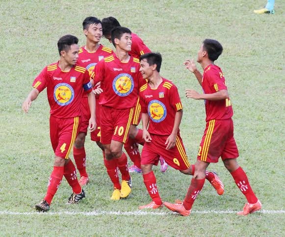 DKVD U17 PVF danh bai doi thu 10-0 hinh anh