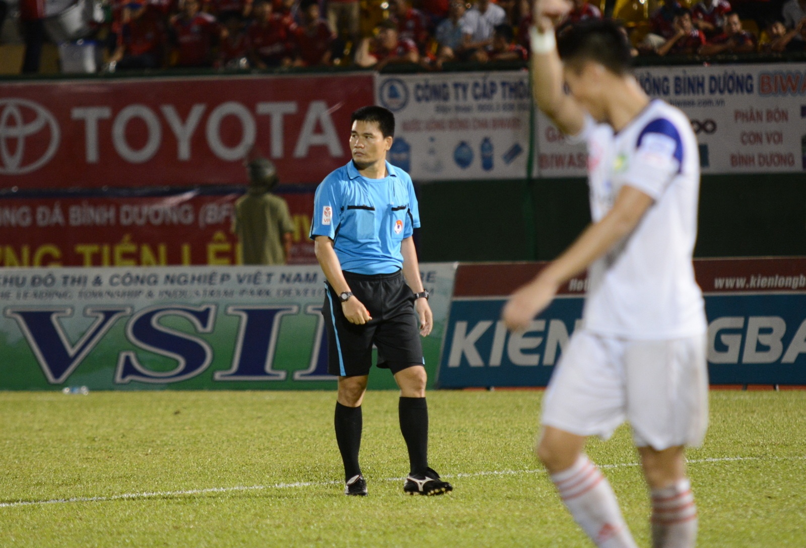 Que Ngoc Hai: ‘Trong tai bat co loi cho Binh Duong’ hinh anh