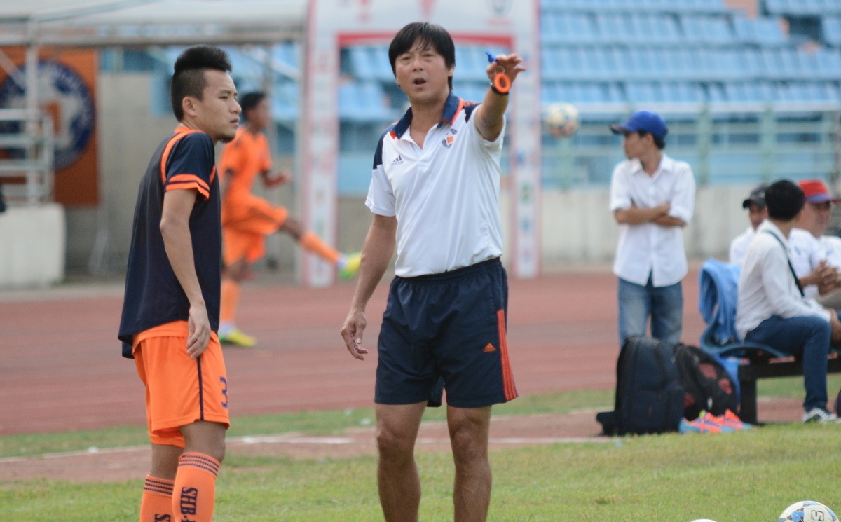 HLV Le Huynh Duc dung Huy Toan de tri HAGL hinh anh