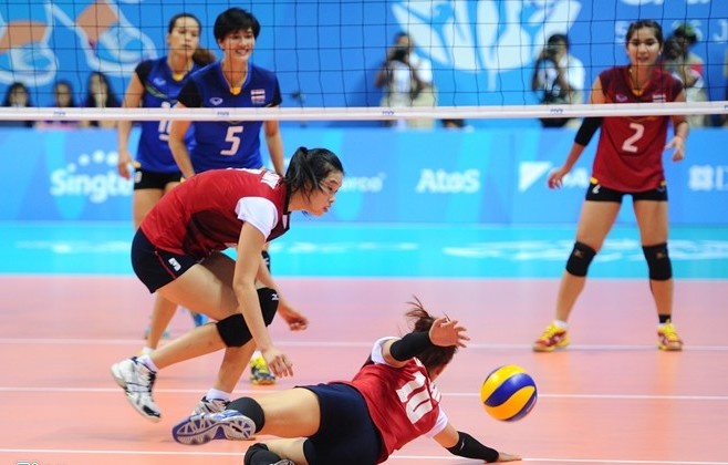 Bong chuyen nu Viet Nam guc nga truoc U23 Thai Lan hinh anh