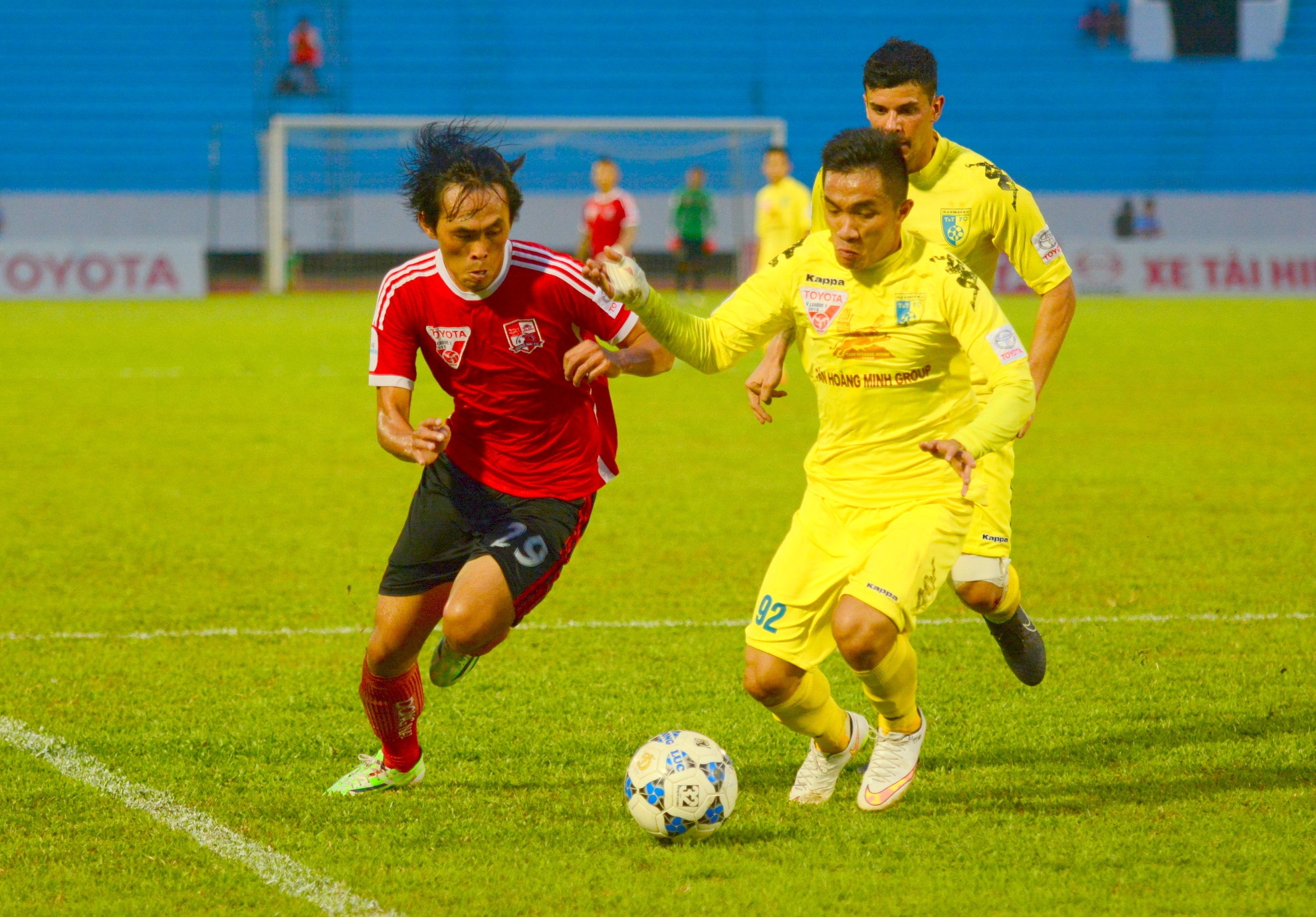 Dong Nai day HAGL xuong cuoi bang hinh anh