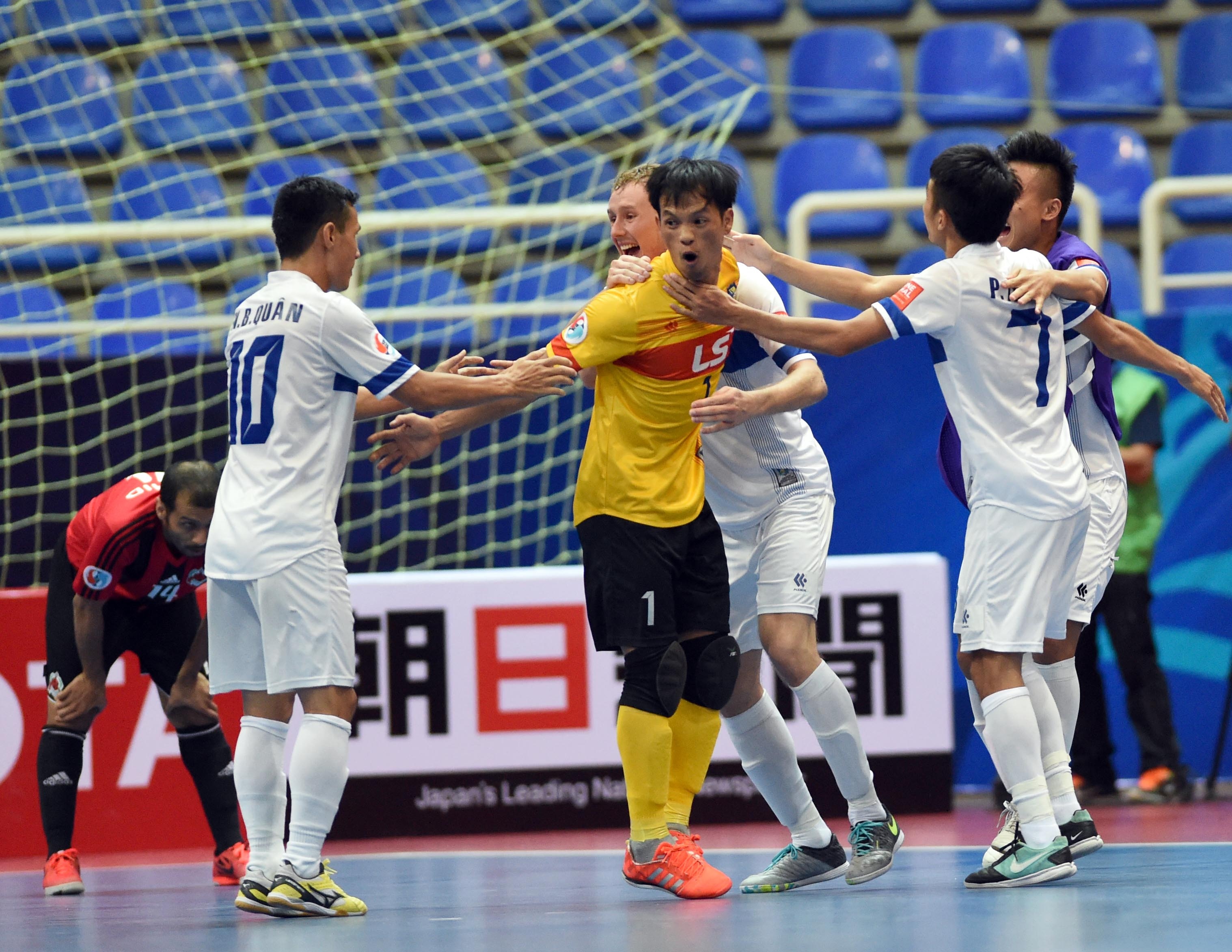 Thai Son Nam vao ban ket giai futsal chau A hinh anh