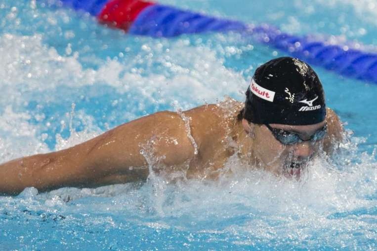 Joseph Schooling phá 3 kỷ lục châu Á ở nội dung 20 m, 100 m bơi bướm ở giải VĐTG vừa qua.