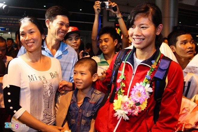 Từ lúc đoàn tụ với gia đình sau SEA Games cách đây gần 2 tháng, Ánh Viên chưa một lần điện thoại về để tập trung cho những sân chơi lớn.