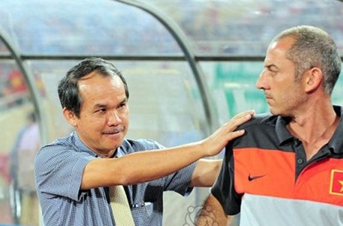 Nhung lan thay tuong bat ngo cua bau Duc tai HAGL hinh anh