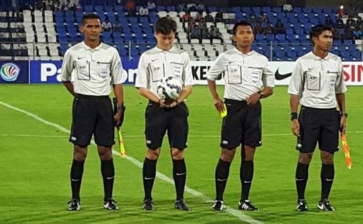 Trong tai Malaysia dieu khien tran Dong Nai - HAGL hinh anh