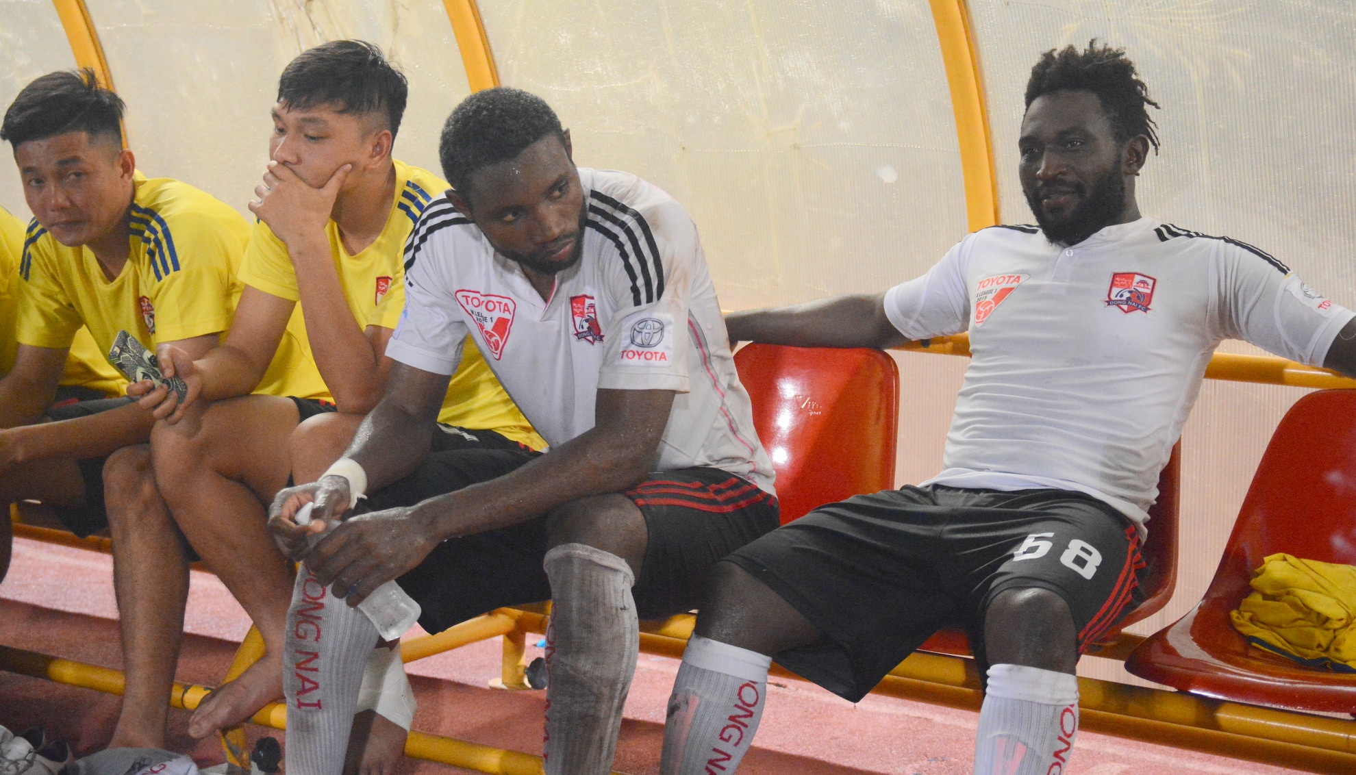 Hoa DTLA 4-4, Dong Nai tien gan ve xuong hang hinh anh