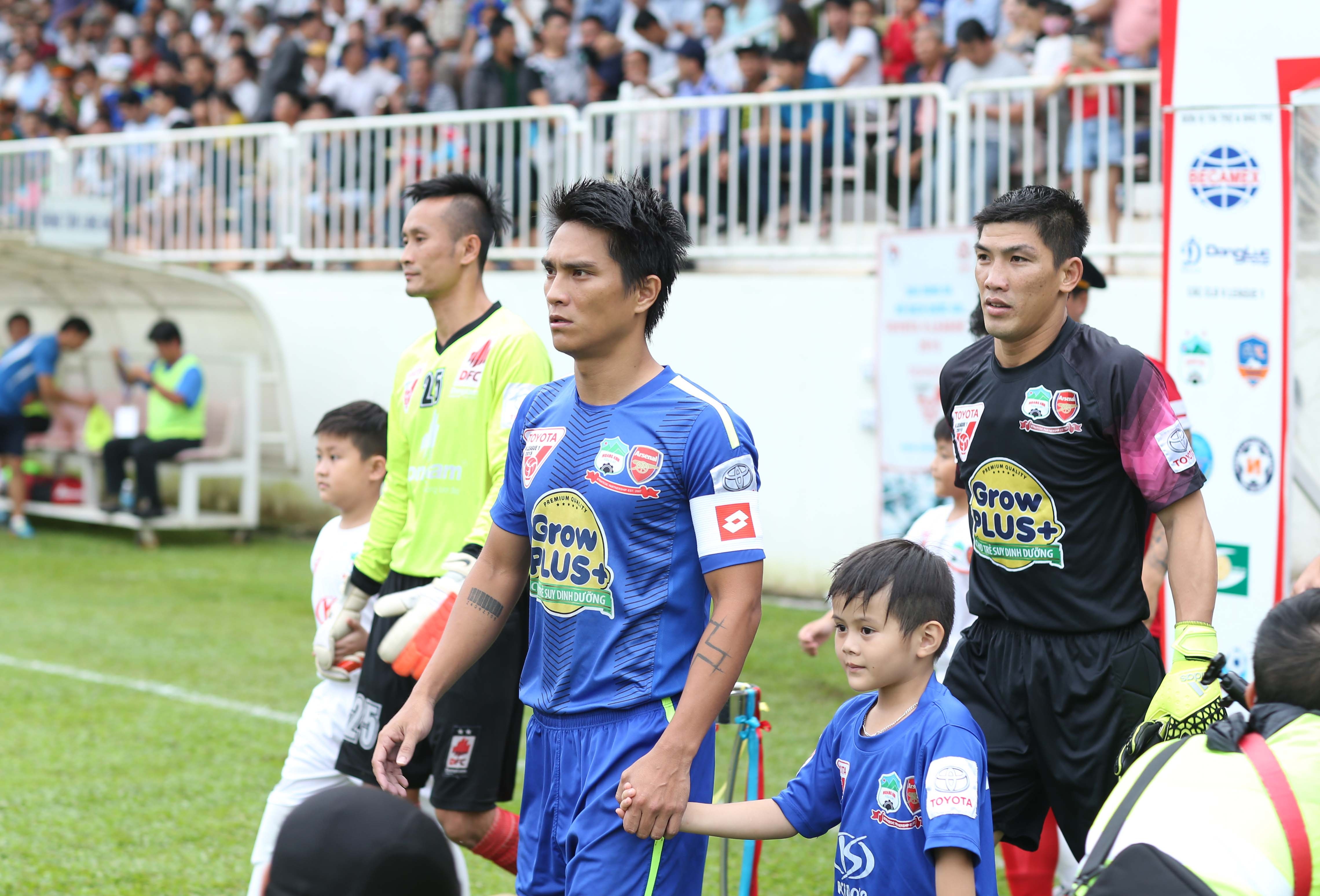 Doi truong HAGL dau quan cho SHB.Da Nang? hinh anh