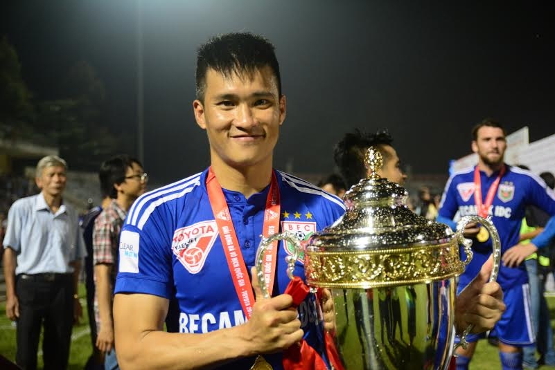 Tran thang 4-2 cua B.Binh Duong tren san Dong Thap hinh anh