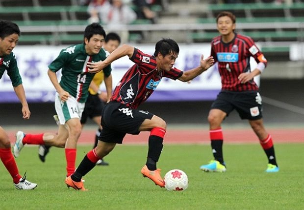 Nhung cau thu Viet Nam tung ra nuoc ngoai thi dau hinh anh