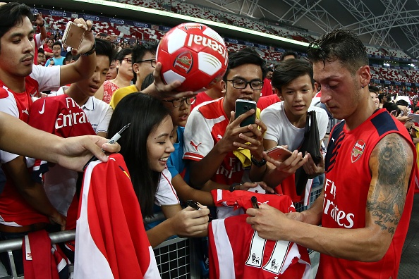 'Khan gia Viet kho xem NH Anh voi gia thap nhu nuoc ngoai' hinh anh