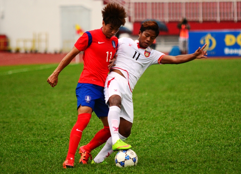 Thua U19 Han Quoc, U21 Myanmar tranh ve ban ket voi HAGL hinh anh