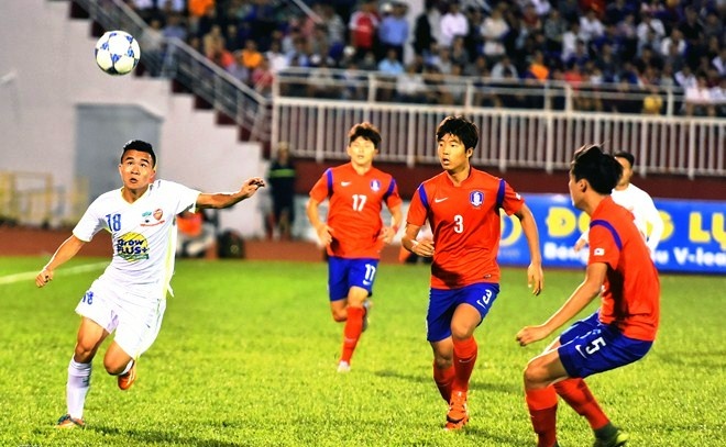 HLV U19 Han Quoc: ‘U21 HAGL choi sang tao o hang tien ve’ hinh anh