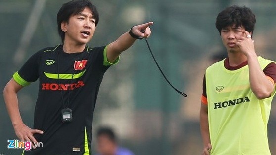 HLV Miura chịu rất nhiều áp lực khi dẫn dắt ĐTVN lẫn U23. 