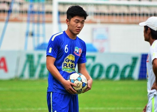 Luong Xuan Truong nhan luong tien ty neu sang Han Quoc hinh anh