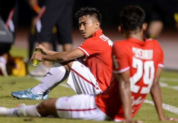 Cau thu doi xuong hang lam nong cot cua U23 Thai Lan hinh anh