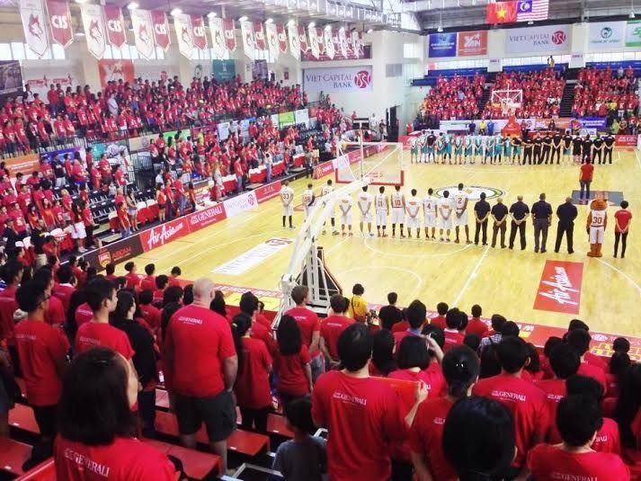 Gần 2000 cổ động viên nhuộm đỏ nhà thi đấu CIS – sân nhà của Saigon Heat
