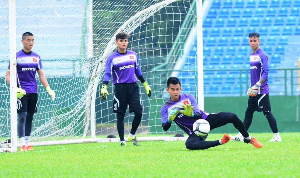 U23 Viet Nam chia tay thu mon Thanh Tuan hinh anh