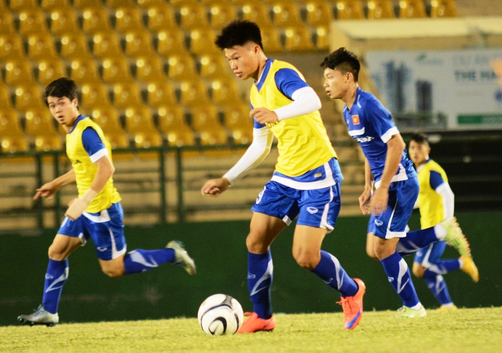 HLV Miura ket hop Cong Phuong va vua pha luoi giai U21 hinh anh