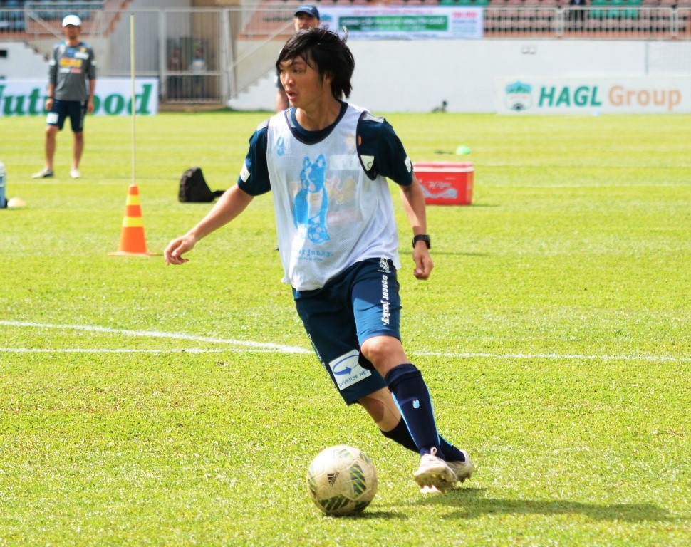 Le Huynh Duc: ‘Tuan Anh se giup Yokohama choi mem mai hon' hinh anh