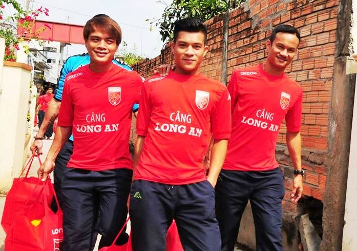 Thuong Tet tai V.League: Cao nhat chi mot thang luong hinh anh