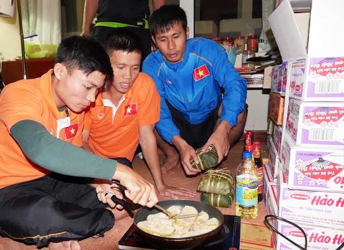 Cai Tet xa nha la diem tua cho tam ve du World Cup hinh anh