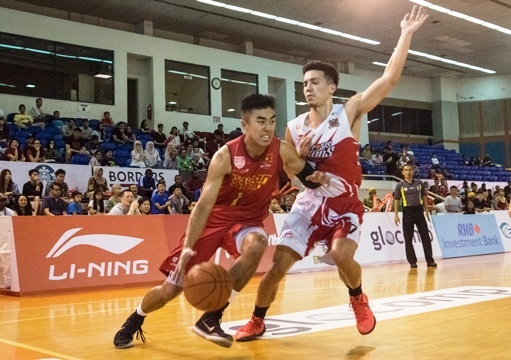 Vang tru cot, Saigon Heat thua ban ket luot di giai DNA hinh anh