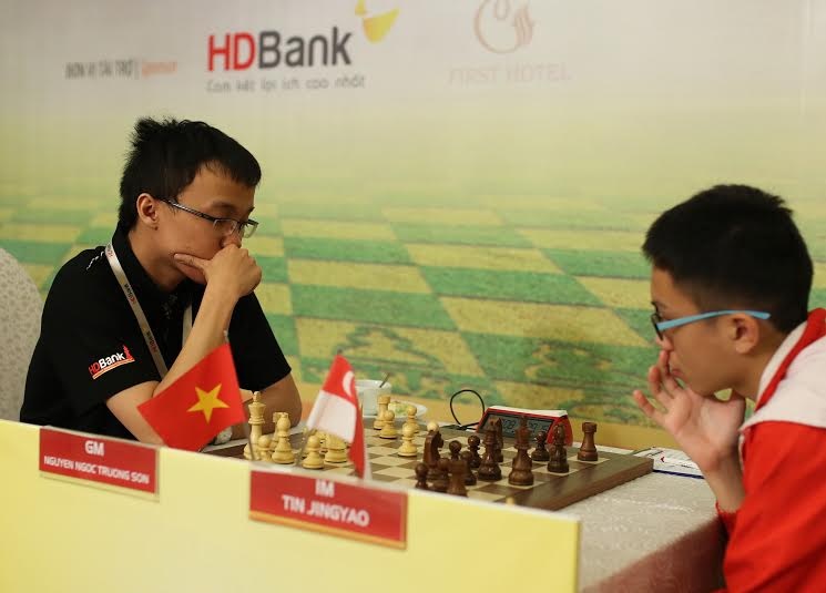 Truong Son gay an tuong tai giai co vua quoc te hinh anh