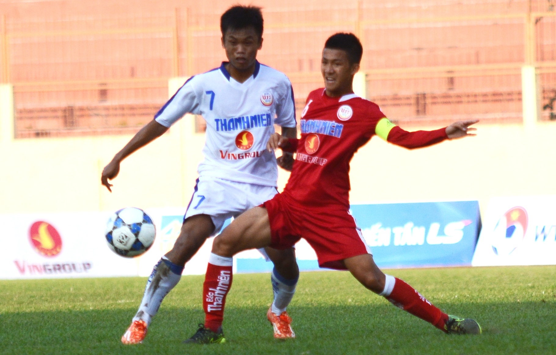 Tuyen thu U19 Viet Nam choi mo nhat o giai quoc gia hinh anh