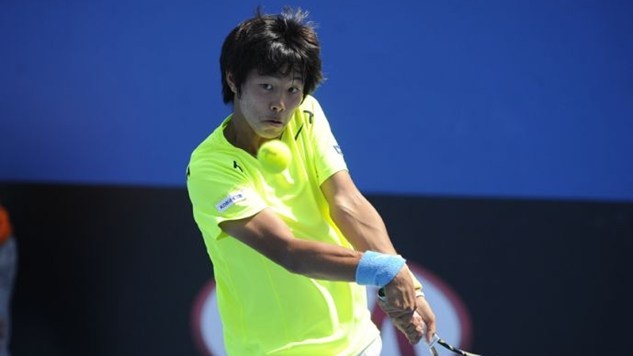 Hoàng Nam thua tay vợt bị điếc ảnh 1 Hoang Nam thua tay vot bi diec anh 1