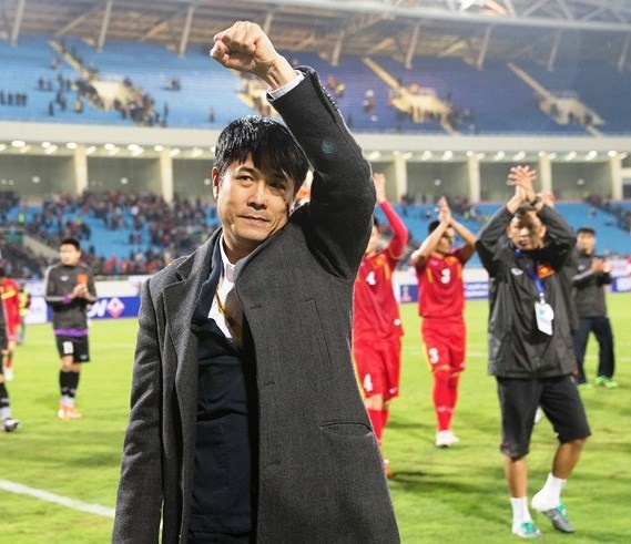 Huu Thang di qua tuan trang mat cung tuyen Viet Nam hinh anh