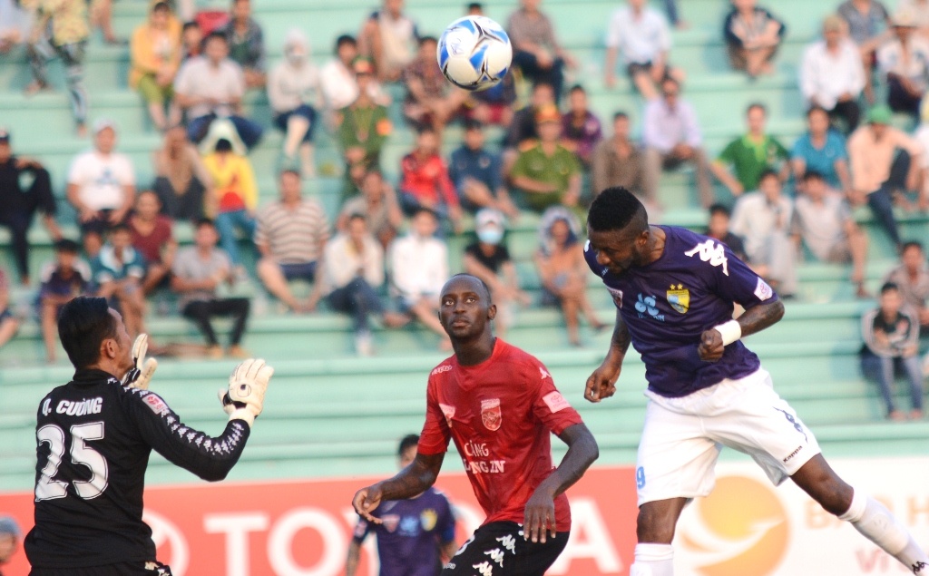 Hà Nội T&T thắng đậm Long An ảnh 1 Ha Noi T&T thang dam Long An anh 1