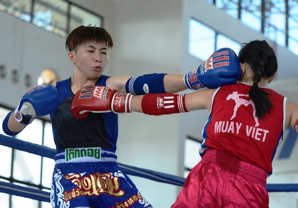 Dai chien Muay Thai tai Lien hoan vo thuat quoc te hinh anh