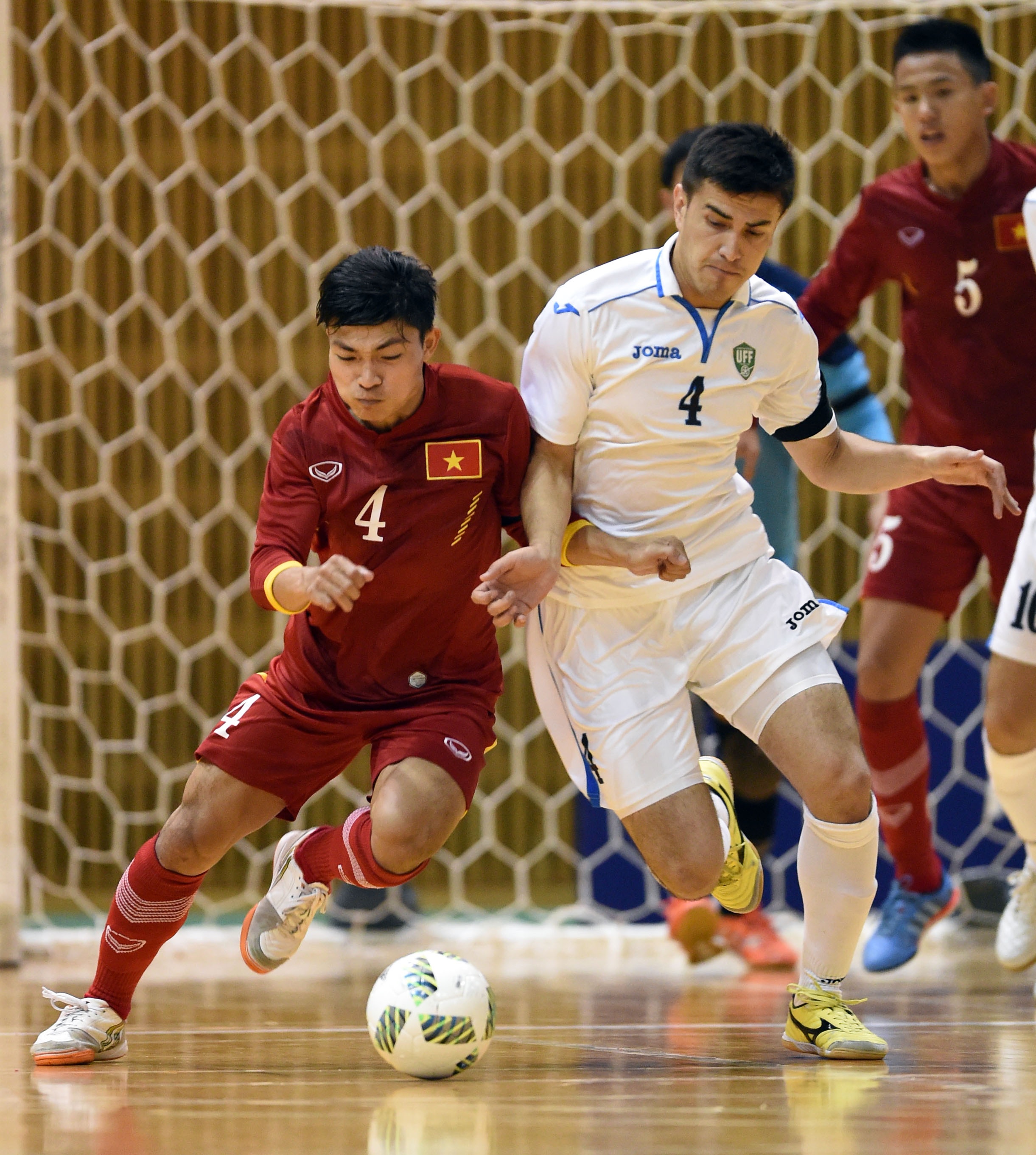 Tuyển futsal Việt Nam hòa Uzbekistan 2-2 ảnh 1 Tuyen futsal Viet Nam hoa Uzbekistan 2-2 anh 1
