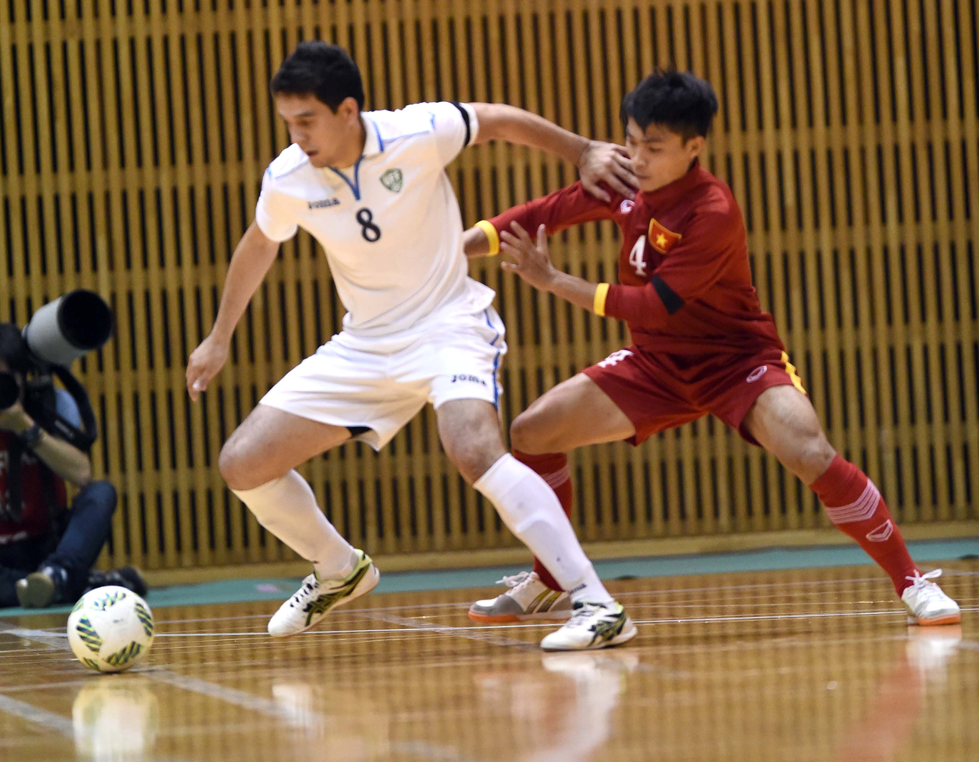 Tuyển futsal Việt Nam hòa Uzbekistan 2-2 ảnh 5 Tuyen futsal Viet Nam hoa Uzbekistan 2-2 anh 5